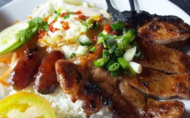 Cơm tấm 419 có sườn mềm béo, vị ngon đặc biệt